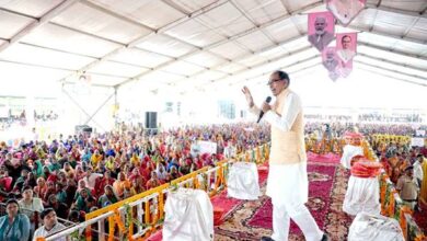 CM In Sonkuch : मुख्यमंत्री शिवराज चौहान देवास जिले के सोनकच्छ में लाड़ली बहना सम्मेलन में शामिल हुए