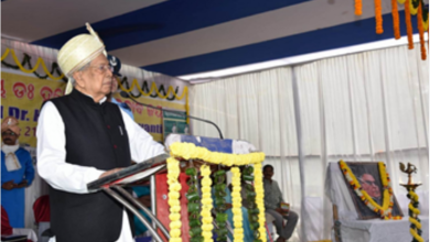 रायपुर : ओड़िशा के पहले मुख्यमंत्री डॉ. हरकृष्ण महताब की जयंती में शामिल हुए राज्यपाल श्री हरिचंदन रायपुर : ओड़िशा के पहले मुख्यमंत्री डॉ. हरकृष्ण महताब की जयंती में शामिल हुए राज्यपाल श्री हरिचंदन