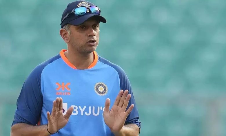 राहुल द्रविड़ बने रहेंगे टीम इंडिया के मुख्य कोच, BCCI ने की अनुबंध विस्तार की घोषणा, द्रविड़ ने दिया धन्यवाद राहुल द्रविड़ बने रहेंगे टीम इंडिया के मुख्य कोच, BCCI ने की अनुबंध विस्तार की घोषणा, द्रविड़ ने दिया धन्यवाद