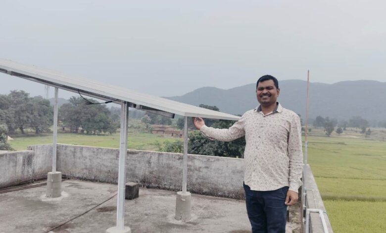 प्रधानमंत्री सूर्यघर मुफ्त बिजली योजना से ऊर्जा उत्पादक बना अरूण गुप्ता, मिली बिजली बिल के बोझ से मुक्ति घर में ही बना रहे बिजली….