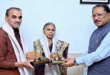 पद्मश्री डॉ. सुनीता और डॉ. रामचंद्र गोडबोले से मिले CM साय, बस्तर में 4 दशकों के सेवा कार्यों को सराहा
