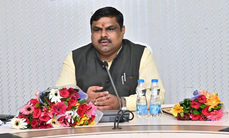 शिक्षा मंत्री गजेंद्र यादव बोले- टीचर्स करा रहे आंदोलन:समीक्षा बैठक में कहा- प्राचार्यों का फोकस केबिन स्पेस पर; यूट्यूब पत्रकारों की एंट्री बंद करें