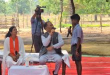 Sushasan Tihar 2026 : जहां लगती थी नक्सलियों की जन अदालत, आज वहीं CM साय की लगी जनचौपाल, ग्रामीणों से किया सीधा संवाद