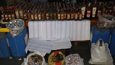 सावधान! चायपत्ती और स्प्रिट मिलाकर बन रही थी नकली शरा, 240 लीटर मिलावटी शराब जब्त