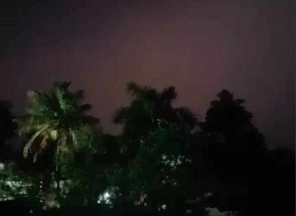 छत्तीसगढ़ में गरज-चमक के साथ बारिश का अलर्ट: रायपुर में आंधी की चेतावनी, 40-50 किमी की रफ्तार से चलेगी हवा छत्तीसगढ़ में गरज-चमक के साथ बारिश का अलर्ट: रायपुर में आंधी की चेतावनी, 40-50 किमी की रफ्तार से चलेगी हवा