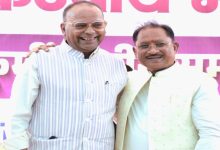 CM और MLA का ‘समधी भेंट’ : विधायक अजय चंद्राकर के पोस्ट पर मुख्यमंत्री साय का आत्मीय जवाब, तस्वीर की कैप्शन बनी चर्चा का विषय