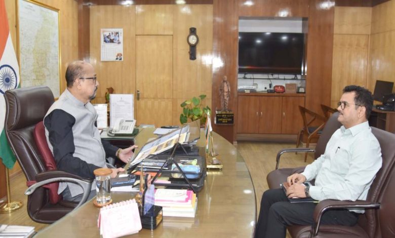 अवैध रेत उत्खनन पर राज्यपाल बोले- नदियों के अस्तित्व से खिलवाड़ मंजूर नहीं, खनिज विभाग के सचिव को दिए कार्रवाई के निर्देश