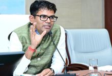 आवासीय कॉलोनियों की समस्याओं पर मंत्री ओपी चौधरी ने प्रतिनिधियों के साथ की बैठक, नियमित स्टेकहोल्डर मीटिंग आयोजित करने के दिए निर्देश