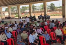 CG Tehsildar Strike: 500 तहसीलदारों की हड़ताल, दफ्तरों में भटकते रहे लोग, BJP विधायक की गिरफ्तारी की मांग