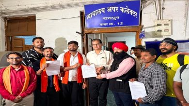 AI से हिंदू देवी-देवताओं की विवादित प्रतिमा बनाने पर रोक लगाने की मांग, बजरंग दल ने कलेक्टर को सौंपा ज्ञापन