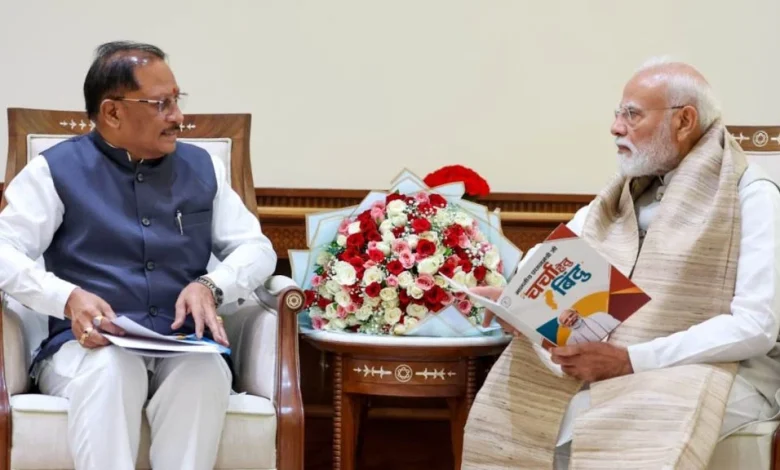प्रधानमंत्री मोदी से मिले मुख्यमंत्री साय, छत्तीसगढ़ के विकास के साथ ‘बस्तर विजन’ पर की विस्तार से चर्चा, राज्य की इन तीन परियोजनाओं के लिए मांगा सहयोग प्रधानमंत्री मोदी से मिले मुख्यमंत्री साय, छत्तीसगढ़ के विकास के साथ ‘बस्तर विजन’ पर की विस्तार से चर्चा, राज्य की इन तीन परियोजनाओं के लिए मांगा सहयोग