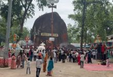 सावन का पहला सोमवार…हटकेश्वर महादेव का गणेश स्वरूप में श्रृंगार:रात 2 बजे से विशेष पूजा, गरियाबंद के भूतेश्वरनाथ में कांवड़ियों की भीड़