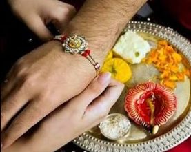 राखी से हो सकती है स्किन एलर्जी:ये सिंथेटिक मटेरियल त्वचा के लिए नुकसानदायक, खरीदते हुए बरतें 9 सावधानियां