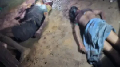 पति ने पत्नी और प्रेमी को फावड़े से मार डाला:सरगुजा में रिश्तेदार के घर दोनों को आपत्तिजनक हालत में पकड़ा,हत्या के बाद आरोपी फरार