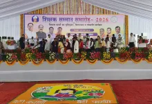 CM ने 183 करोड़ के विकास कार्यों का किया भूमिपूजन-लोकार्पण:बेमेतरा में मुख्यमंत्री ने 81 सेवानिवृत्त शिक्षक और 42 मेधावी छात्रों को किया सम्मानित