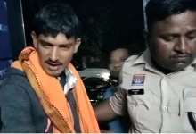 छीनी-हथौड़ी लेकर ATM में घुसा चोर: कैश निकालने से पहले पहुंच गई पुलिस, जानिए फिर आगे क्या हुआ