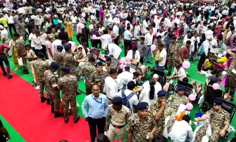 रक्तदान महादान महाकुंभ में बना वर्ल्ड रिकार्ड, मुख्यमंत्री की मौजूदगी में 3000 से ज्यादा लोगों ने किया रक्तदान