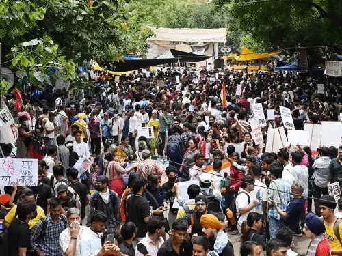 सुप्रीम कोर्ट ने जंतर-मंतर प्रोटेस्ट की सभी FIR रद्द कीं:नई FIR भी दर्ज नहीं होंगी; कॉकरोच जनता पार्टी ने 5 सितंबर का मार्च वापस लिया