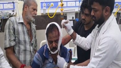 ज्वेलर्स के सिक्योरिटी गार्ड पर चापड़ से हमला: बेटे ने की गांजा पीने की शिकायत, नाराज युवक ने पिता पर किया जानलेवा हमला