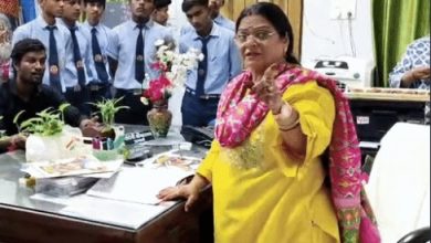 टीचर की शिकायत पर प्रिंसिपल ने छात्र को थप्पड़ जड़ा:नशे में छात्राओं से गाली-गलौज करने का आरोप, वीडियो बनाते वक्त मारा चांटा