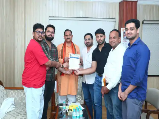 छत्तीसगढ़ में जूनियर डॉक्टरों की हड़ताल टली:स्वास्थ्य मंत्री से बातचीत के बाद 21 सितंबर से होने वाला आंदोलन अब 28 सितंबर तक स्थगित