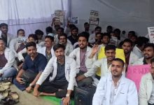 इंटर्न का स्टाइपेंड बढ़ा, फिर भी JDA की हड़ताल जारी:डॉक्टर बोले- 17 में से सिर्फ 1 मांग पूरी हुई, विभागों में खाली रहीं कुर्सियां