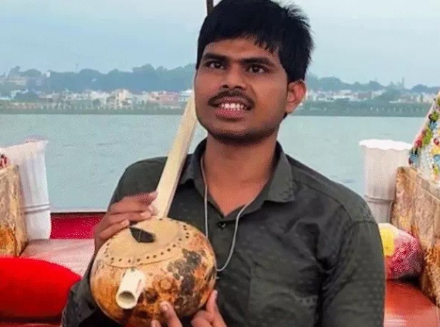 ‘तेरे ही भरोसे हनुमान’ सिंगर की आंखों का इलाज होगा:मध्यप्रदेश सरकार और हनुमान अंश प्रोड्यूसर अनुप्रिया ने ली जिम्मेदारी; बचपन से दृष्टिबाधित हैं सुनील लोधी ‘तेरे ही भरोसे हनुमान’ सिंगर की आंखों का इलाज होगा:मध्यप्रदेश सरकार और हनुमान अंश प्रोड्यूसर अनुप्रिया ने ली जिम्मेदारी; बचपन से दृष्टिबाधित हैं सुनील लोधी