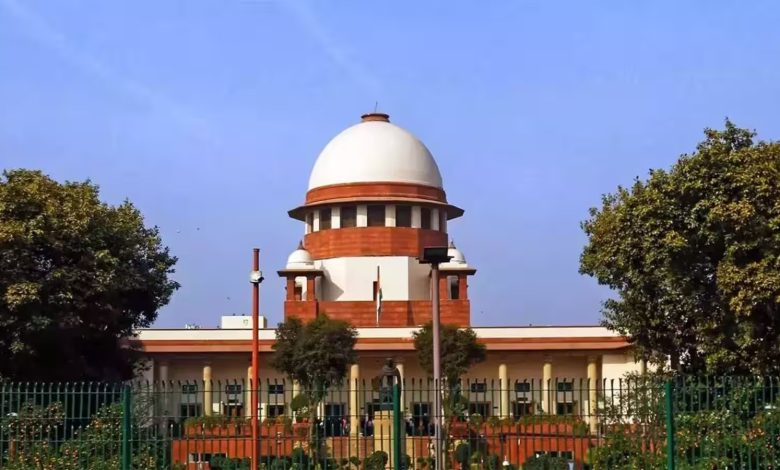 सुप्रीम कोर्ट बोला- पटाखों पर पूरी तरह बैन नहीं:लेकिन 24 घंटे आतिशबाजी की परमिशन भी नहीं, सरकार समय तय करे