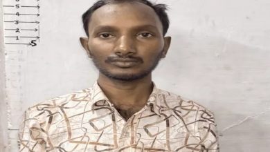 रायपुर में युवक पर चापड़ से हमला…VIDEO:40 लोगों के सामने सिर पर तीन बार किया वार, पत्नी से संबंध का था शक