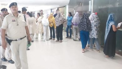 बिजली-पानी बंद करने के बाद भी सूर्या माल में चल रहा था स्पा सेंटर, रेड में मिली युवतियां से भराया बाउंड ओवर