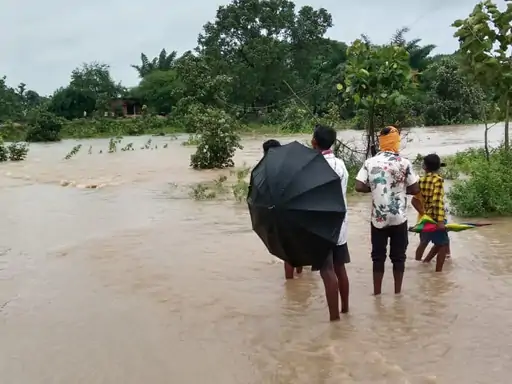 मानसून की रफ्तार थमी, 5 दिन मौसम ड्राई:आज एक-दो जगहों पर हल्की बारिश के आसार, 33° तापमान के साथ राजनांदगांव सबसे गर्म मानसून की रफ्तार थमी, 5 दिन मौसम ड्राई:आज एक-दो जगहों पर हल्की बारिश के आसार, 33° तापमान के साथ राजनांदगांव सबसे गर्म