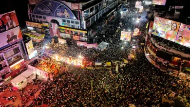 रायपुर गणेश विसर्जन झांकी, होटल का छज्जा गिरा:एंबुलेंस फंसी, DJ की तेज आवाज पर नाचते रहे लोग, नाग लोक-नरक में सजा की थीम