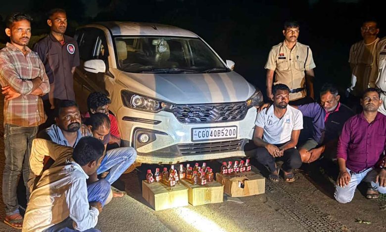 शराब दुकान के सुपरवाइजर व सेल्समैन बने कोचिए! संकुल समन्वयक शिक्षक समेत 7 रंगे हाथों गिरफ्तार, 8 लाख की कार और 160 पाव शराब जब्त शराब दुकान के सुपरवाइजर व सेल्समैन बने कोचिए! संकुल समन्वयक शिक्षक समेत 7 रंगे हाथों गिरफ्तार, 8 लाख की कार और 160 पाव शराब जब्त