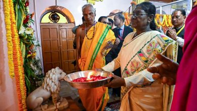 राष्ट्रपति द्रौपदी मुर्मु ने माँ दंतेश्वरी की पूजा-अर्चना कर देशवासियों की सुख-समृद्धि और खुशहाली की कामना की