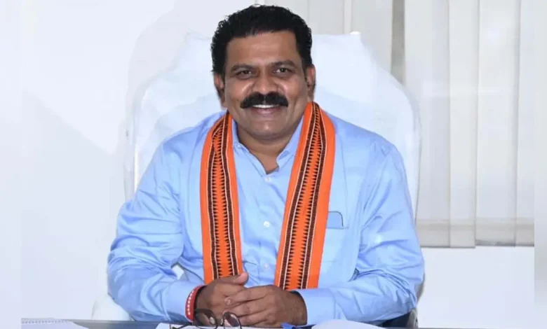 नक्सलवाद के खात्मे के बाद बड़ा फैसला : बस्तर के 116 नेताओं की सुरक्षा में होगी कटौती, गृह विभाग जल्द जारी करेगा आदेश