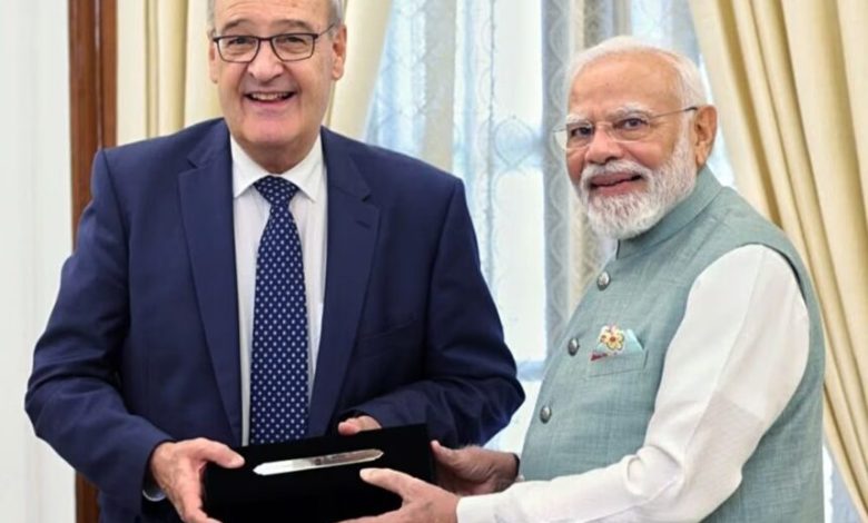 INDIA-SWISS DEAL : स्विट्जरलैंड के साथ भारत की बड़ी डील, 5 अहम समझौतों से मजबूत होगी साझेदारी INDIA-SWISS DEAL : स्विट्जरलैंड के साथ भारत की बड़ी डील, 5 अहम समझौतों से मजबूत होगी साझेदारी