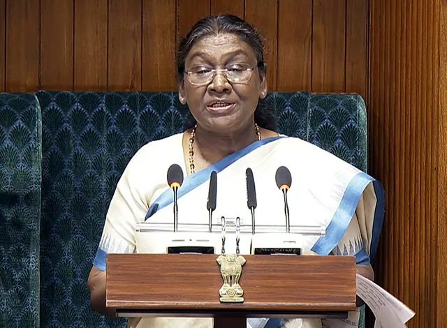 राष्ट्रपति द्रौपदी मुर्मू ने 6 राज्यों में नियुक्त किए नए राज्यपाल, देखें किन्हें किस राज्य की मिली जिम्मेदारी राष्ट्रपति द्रौपदी मुर्मू ने 6 राज्यों में नियुक्त किए नए राज्यपाल, देखें किन्हें किस राज्य की मिली जिम्मेदारी