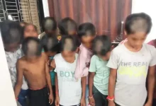 सरकारी आश्रम स्कूल में 82 स्टूडेंट्स का आधा सिर मुंडवाया:बच्चों के खेलने से नाराज हो गए थे सुपरिटेंडेंट, महाराष्ट्र के चंद्रपुर का मामला