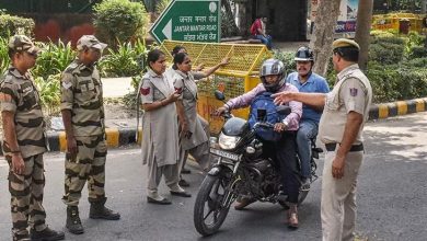 CJI बोले- मक्खी मारने के लिए हथौड़ा न चलाएं:दिल्ली मेट्रो पूरी तरह बंद नहीं कर सकते, CJP प्रोटेस्ट से पहले सख्ती पर सरकार को फटकार