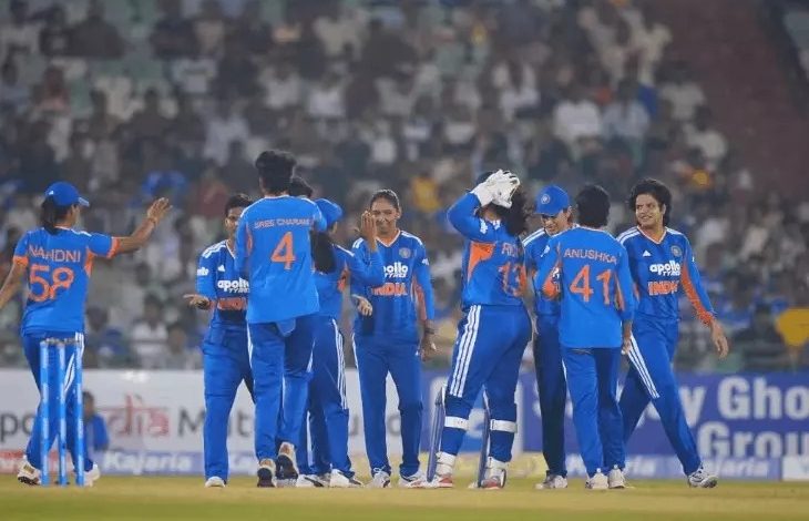 रायपुर में भारत ने जिम्बाब्वे को 92 रन से हराया:हरमनप्रीत ने नाबाद 91 रन बनाए, टी-20 सीरीज में 3-0 से क्लीन स्वीप किया रायपुर में भारत ने जिम्बाब्वे को 92 रन से हराया:हरमनप्रीत ने नाबाद 91 रन बनाए, टी-20 सीरीज में 3-0 से क्लीन स्वीप किया