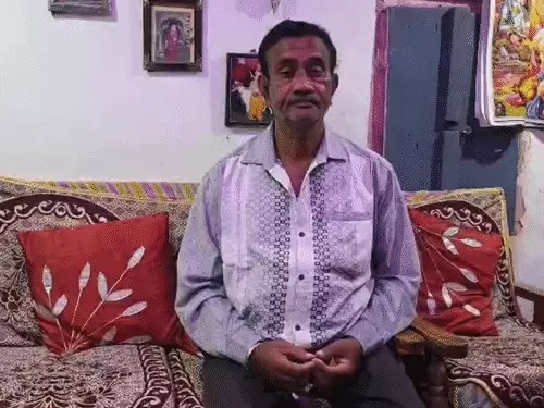 सराफा कारोबारी से 50 लाख की लूट:15 किलो चांदी-सोना-कैश से भरा बैग ले भागे बदमाश; सुनार के हाथ रह गया पट्टा सराफा कारोबारी से 50 लाख की लूट:15 किलो चांदी-सोना-कैश से भरा बैग ले भागे बदमाश; सुनार के हाथ रह गया पट्टा