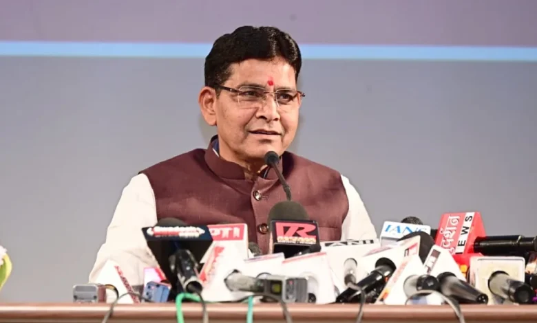 अर्नब चक्रवात से फसलों को नुकसान, मंत्री टंकराम वर्मा ने कहा – अनावरी रिपोर्ट के आधार पर मिलेगा मुआवजा