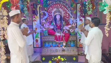 रायपुर सेंट्रल जेल में नवरात्र की धूम : 760 बंदियों ने रखा है नौ दिन का उपवास, ढोलक-मंजीरे की धुन पर गूंज रहे जसगीत रायपुर सेंट्रल जेल में नवरात्र की धूम : 760 बंदियों ने रखा है नौ दिन का उपवास, ढोलक-मंजीरे की धुन पर गूंज रहे जसगीत