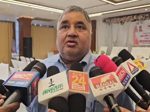 मंत्री राजेश बोले-मूर्ति पूजा नहीं करते मुस्लिम,गरबा से दूर रहें:कुछ लोगों के कारण पूरा समाज बदनाम, वक्फ बोर्ड के अध्यक्ष ने की थी अपील मंत्री राजेश बोले-मूर्ति पूजा नहीं करते मुस्लिम,गरबा से दूर रहें:कुछ लोगों के कारण पूरा समाज बदनाम, वक्फ बोर्ड के अध्यक्ष ने की थी अपील