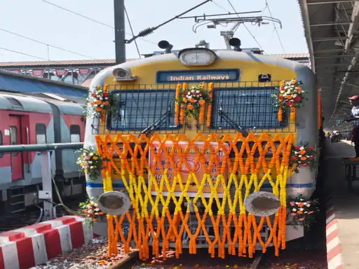 आजादी के बाद पहली बार रावघाट पहुंची ट्रेन:55 रुपए में रायपुर का सफर, अभनपुर-कुरूद ब्रॉडगेज लाइन भी शुरू, स्टूडेंट्स को मिलेगी राहत आजादी के बाद पहली बार रावघाट पहुंची ट्रेन:55 रुपए में रायपुर का सफर, अभनपुर-कुरूद ब्रॉडगेज लाइन भी शुरू, स्टूडेंट्स को मिलेगी राहत
